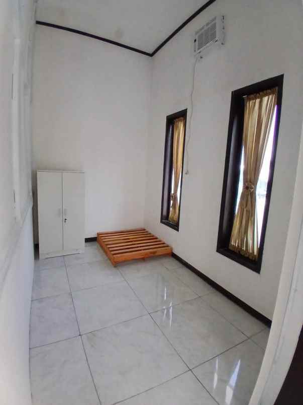 dijual kost perumnas beji depok