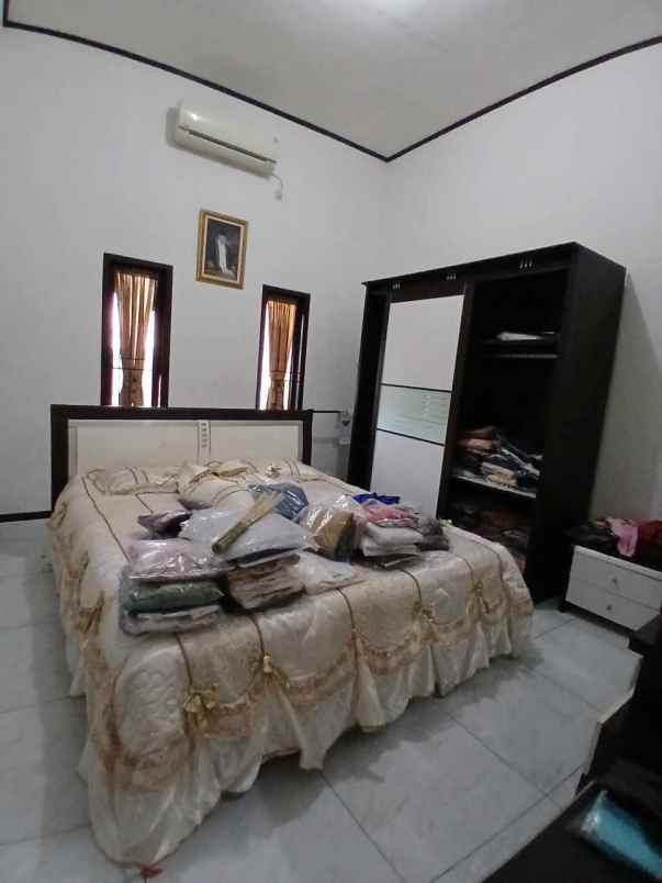 dijual kost perumnas beji depok