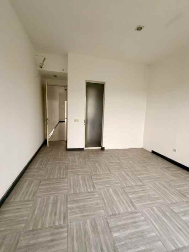 dijual ruko 3 lantai di kutisari surabaya