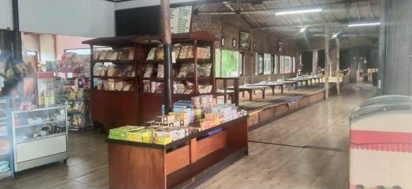 dijual ruko gudang kantor jalan raya lembang