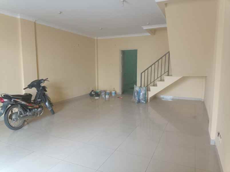 dijual ruko gudang kantor jalan raya simphoni kota