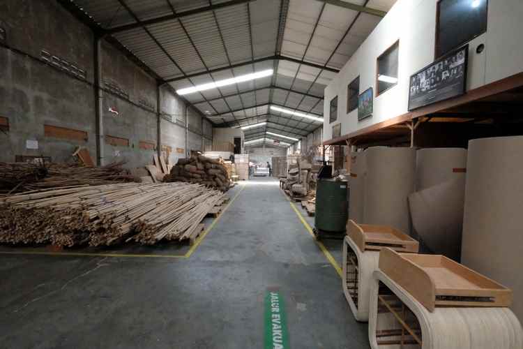 dijual ruko gudang kantor jl wahyono blok f no 01