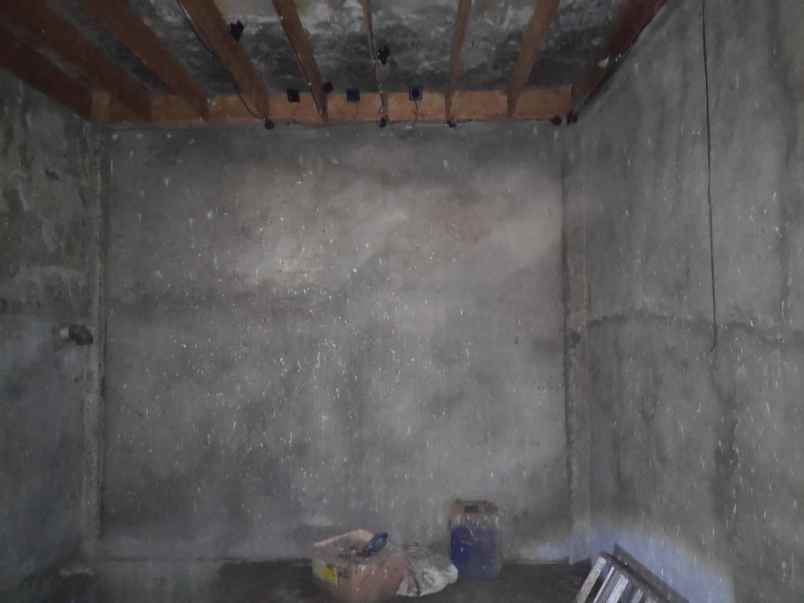 dijual ruko gudang kantor lr araudah no 668 a kel