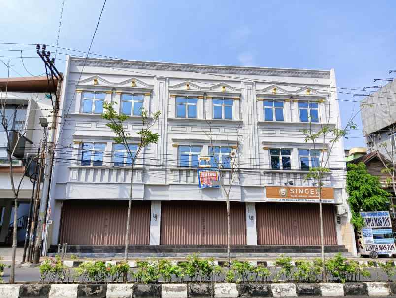 Ruko 3 Lantai Tengah Kota Peterongan Jalan Mataram Semarang