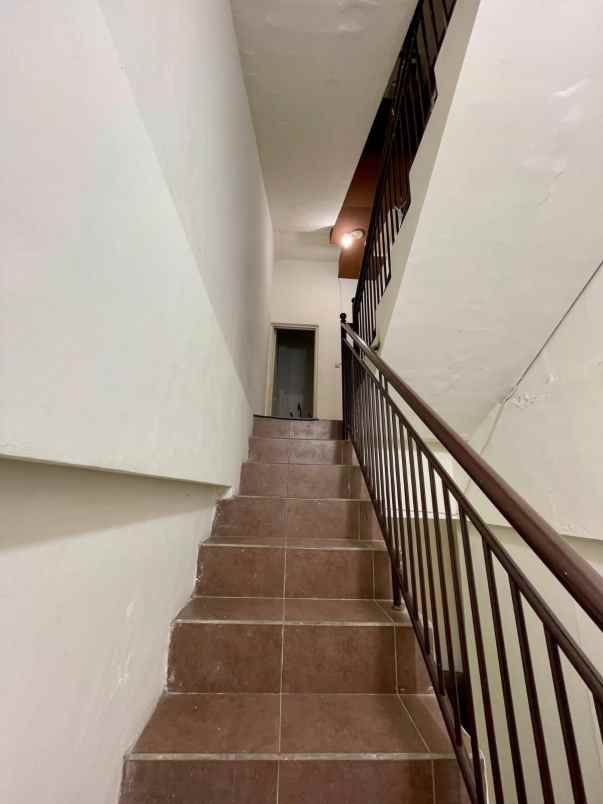 dijual ruko gudang kantor raya prapen tenggilis
