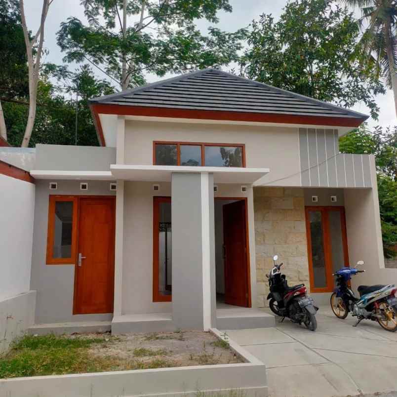 dijual rumah 1 km ke kampus mercubuana