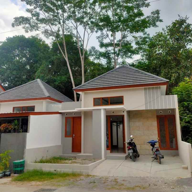 dijual rumah 1 km ke kampus mercubuana