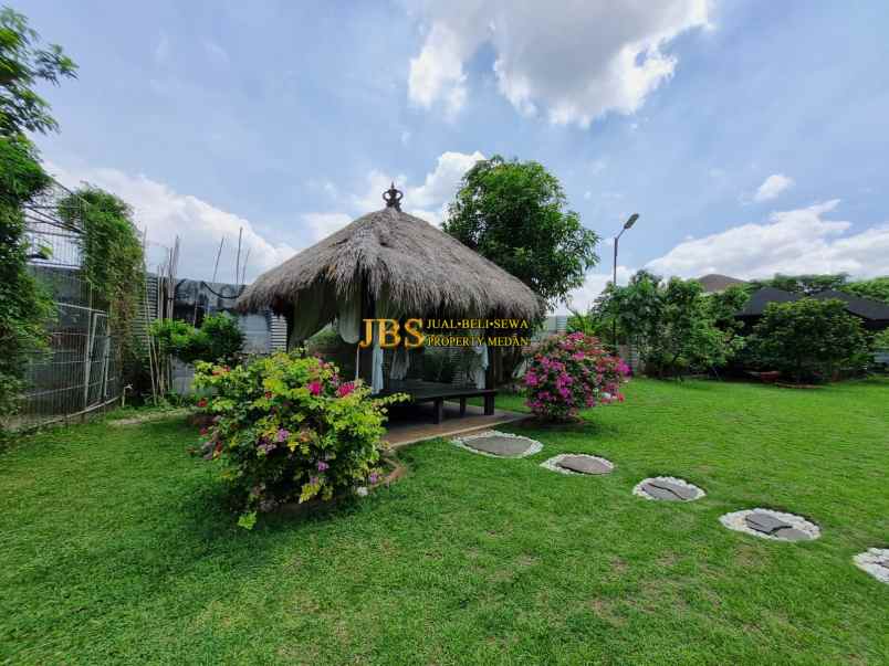 dijual rumah 1 tingkat di komplek graha helvetia medan