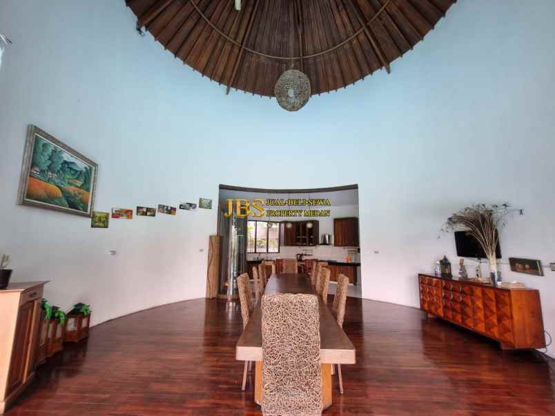 dijual rumah 1 tingkat di komplek graha helvetia medan