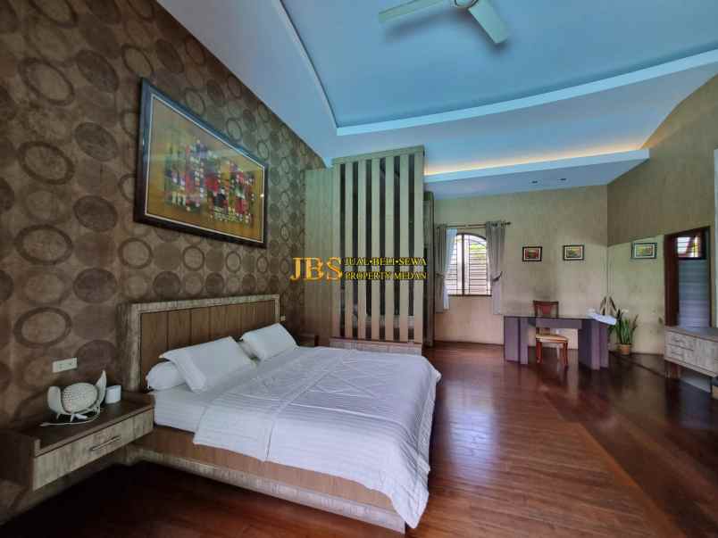 dijual rumah 1 tingkat di komplek graha helvetia medan