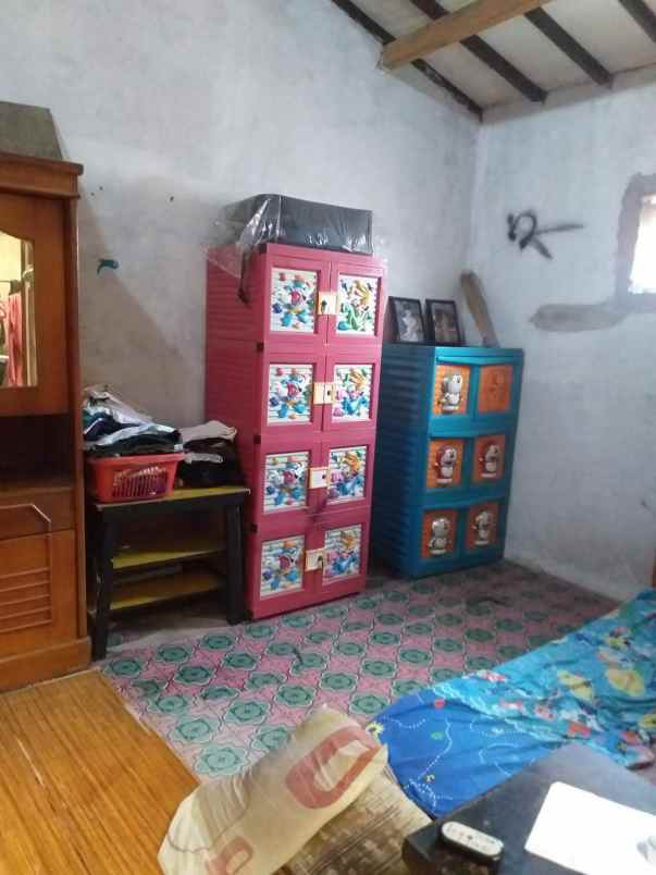 dijual rumah 2 lantai beji depok