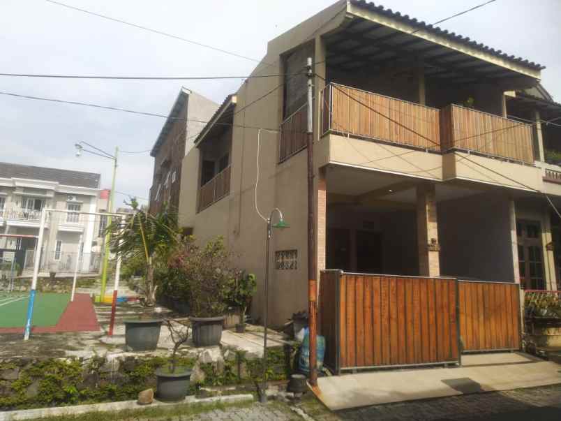 dijual rumah 2 lantai di sulaji ngaliyan semarang