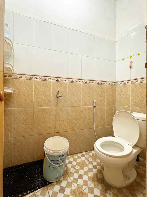 dijual rumah 2 lantai rooftop di menteng jakarta pusat
