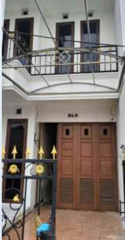 dijual rumah 2 lantai siaphuni di taman pulogebang