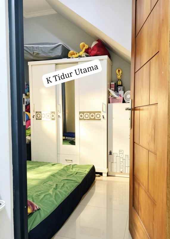 dijual rumah 2lt di cilangkap jakarta timur