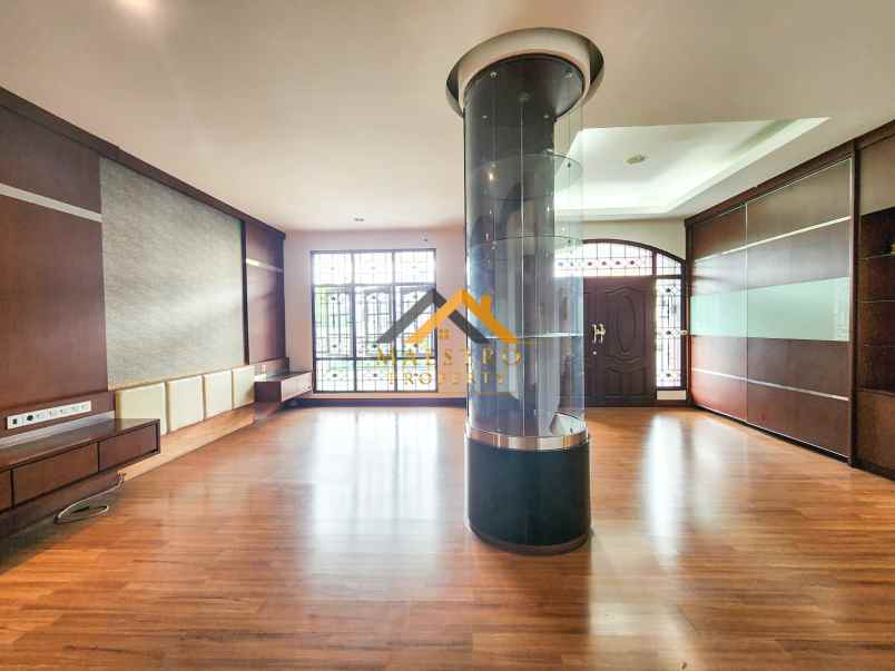 dijual rumah 3 tingkat di komplek padang golf mansion