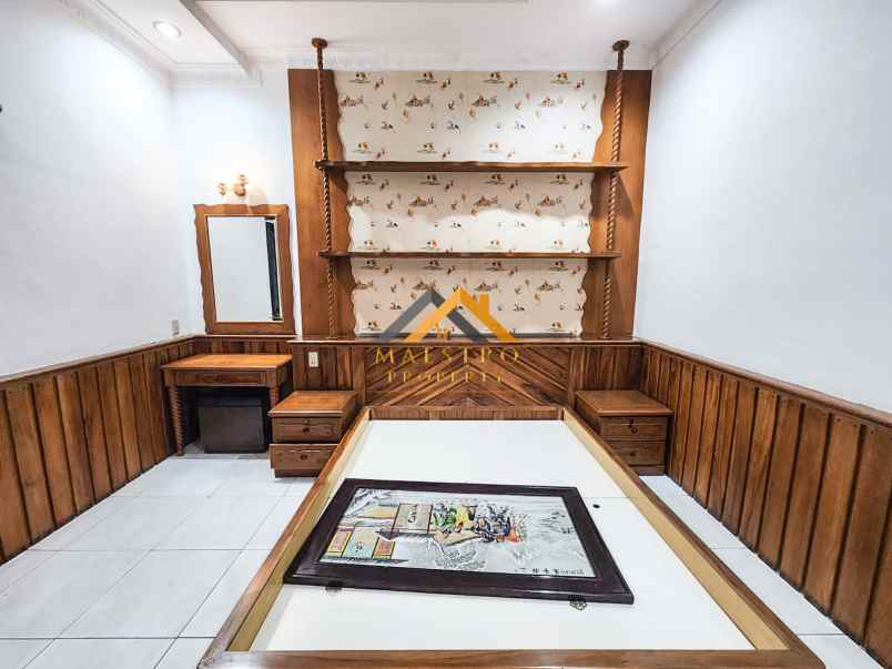 dijual rumah 3 tingkat di komplek padang golf mansion