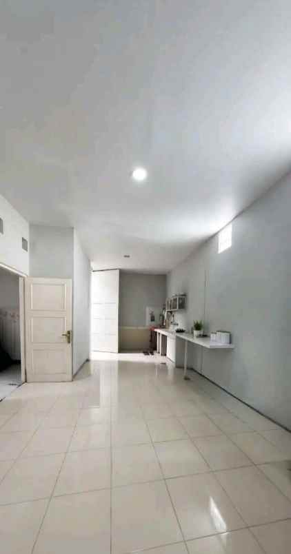 dijual rumah ambarukmo