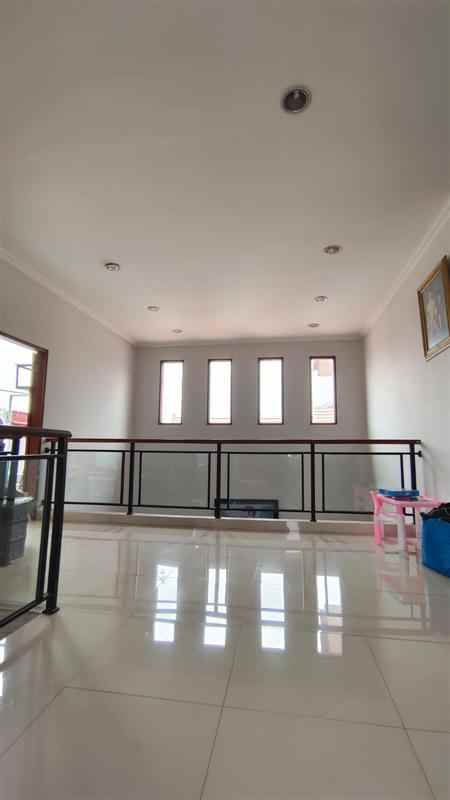 dijual rumah angkaln jati jati waringin