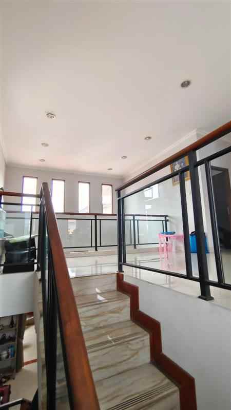 dijual rumah angkaln jati jati waringin