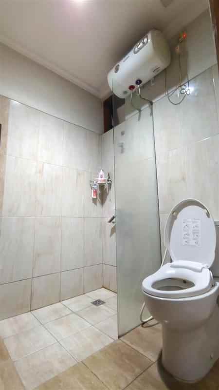 dijual rumah angkaln jati jati waringin