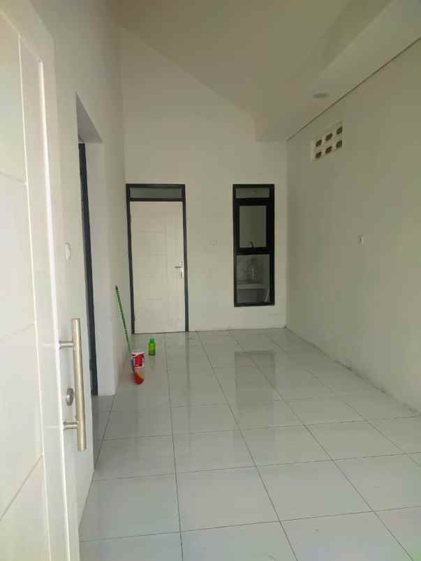 dijual rumah antapani