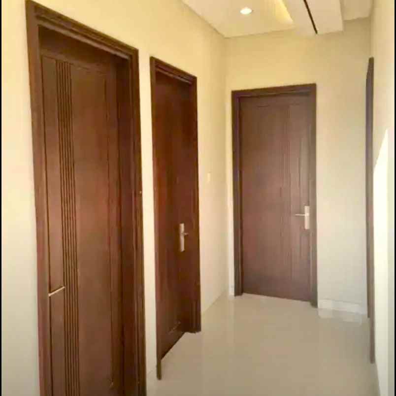 dijual rumah araya 2