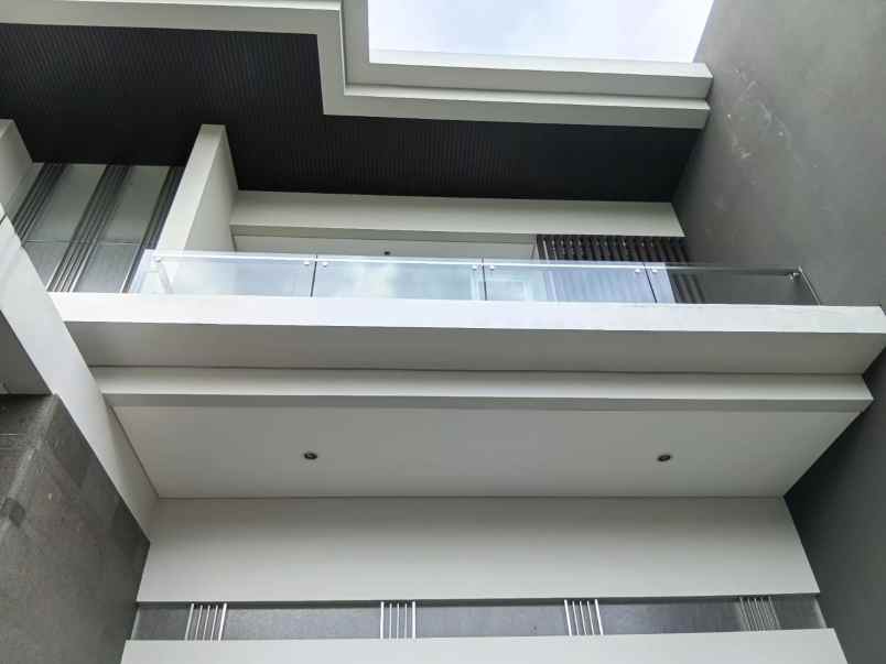 dijual rumah araya galaxy bumi permai