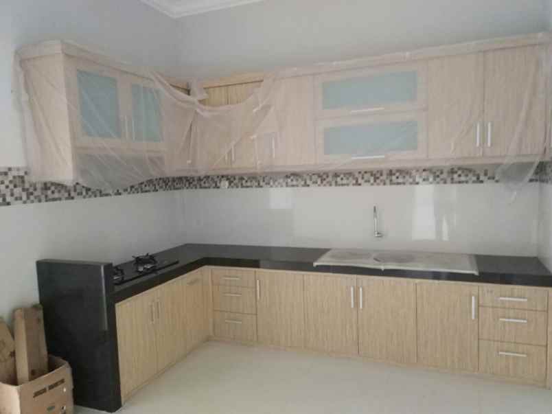 dijual rumah araya golf tirtomoyo pakis