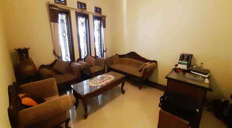 dijual rumah arcamanik endah