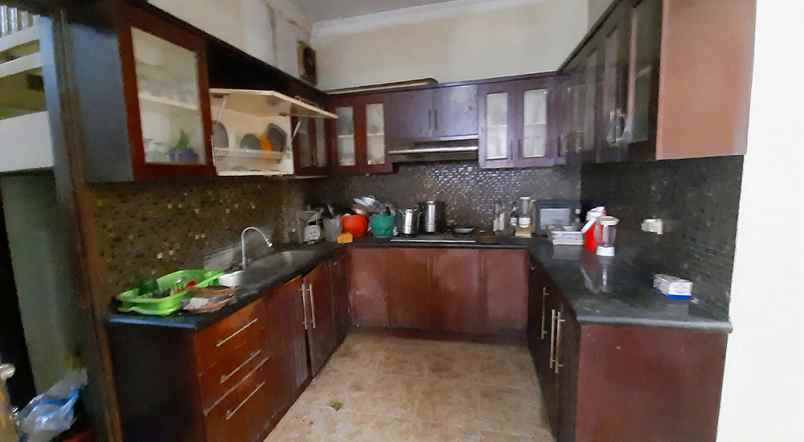 dijual rumah arcamanik endah