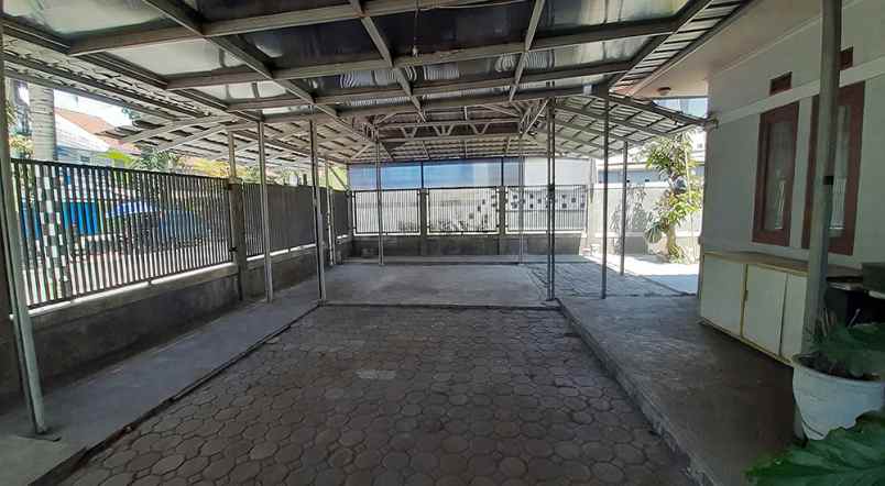 dijual rumah arcamanik endah