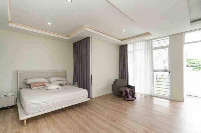 dijual rumah asera one east harapan