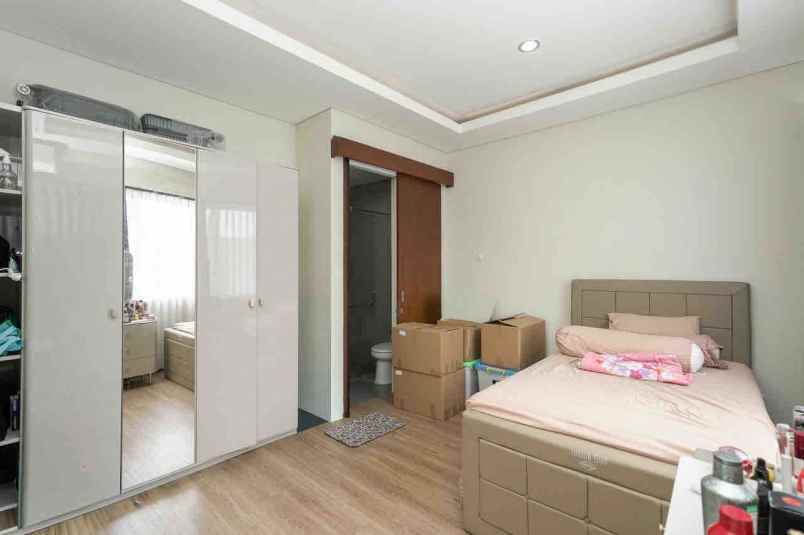 dijual rumah asera one east harapan