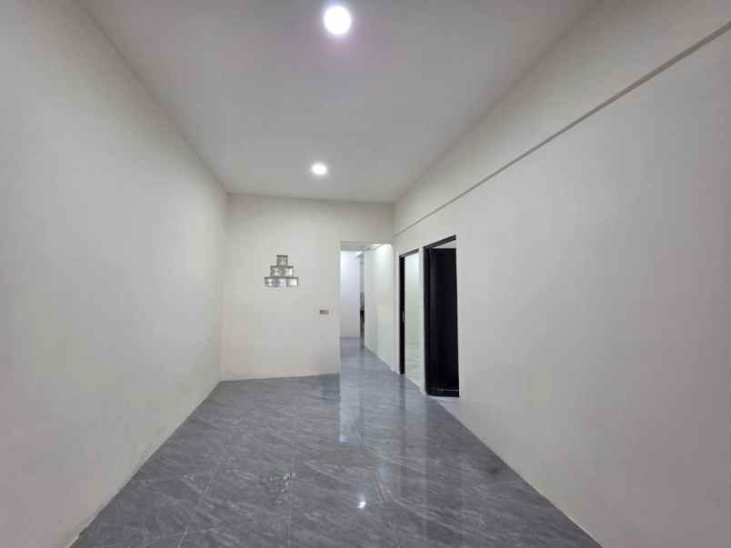 dijual rumah babatan pantai