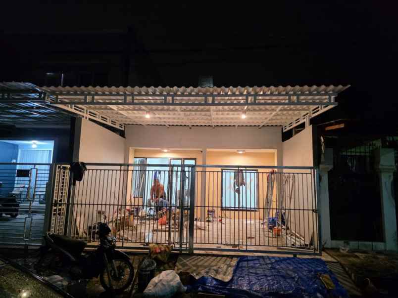 dijual rumah babatan pantai