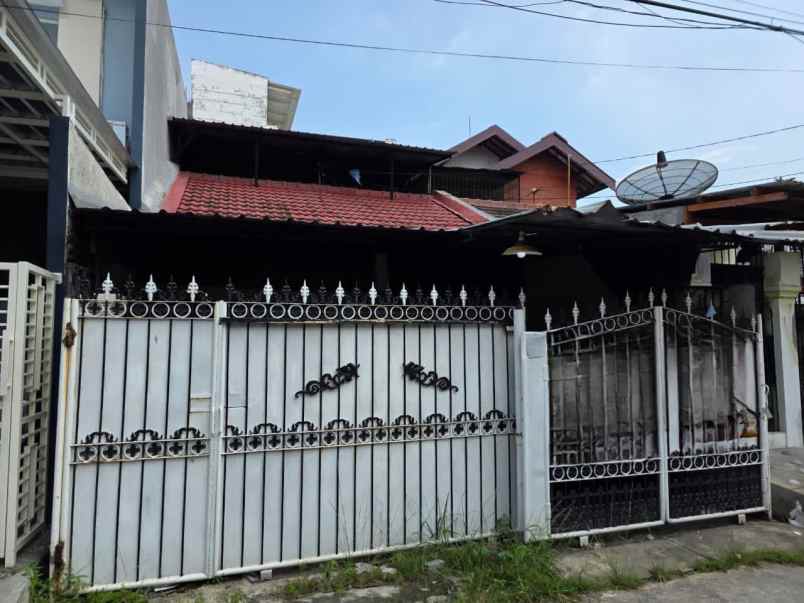 dijual rumah babatan pantai utara