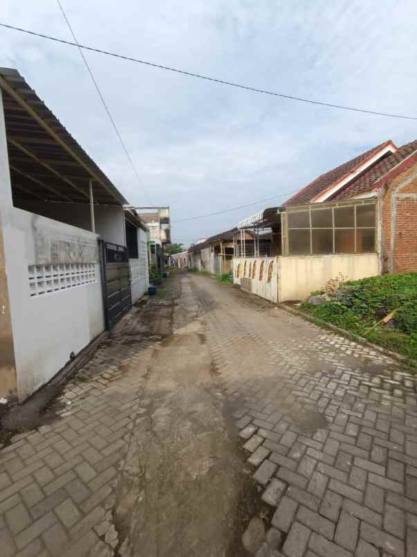 dijual rumah bamban asrikaton jalan