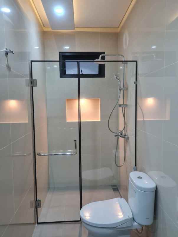 dijual rumah bangun cipta sarana bcs