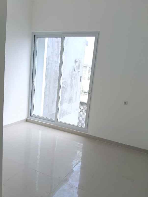 dijual rumah bangun cipta sarana bcs