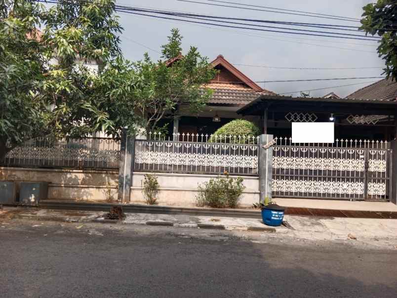 dijual rumah banyumanik