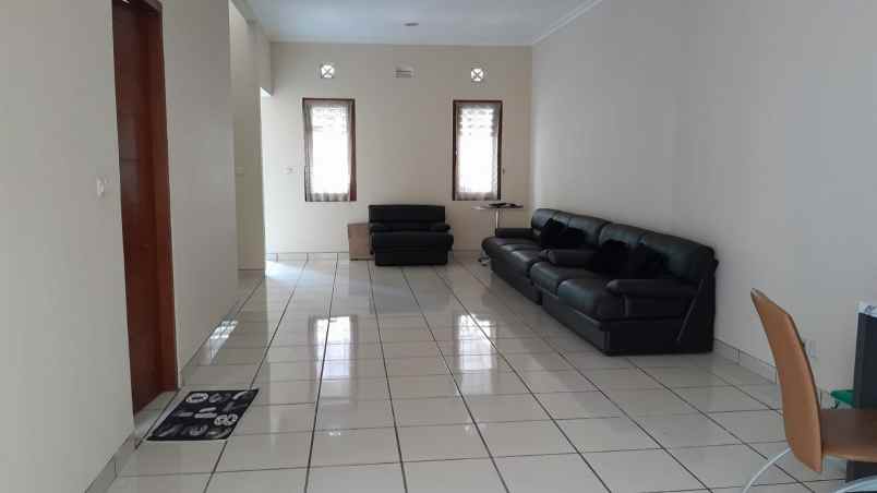 dijual rumah batununggal parakan batu