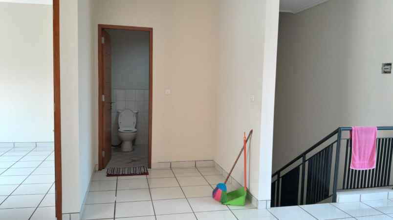 dijual rumah batununggal parakan batu