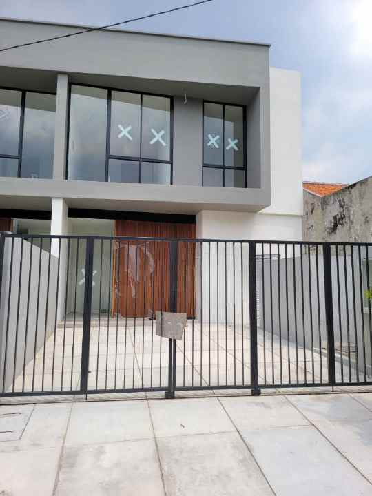 dijual rumah bendul merisi