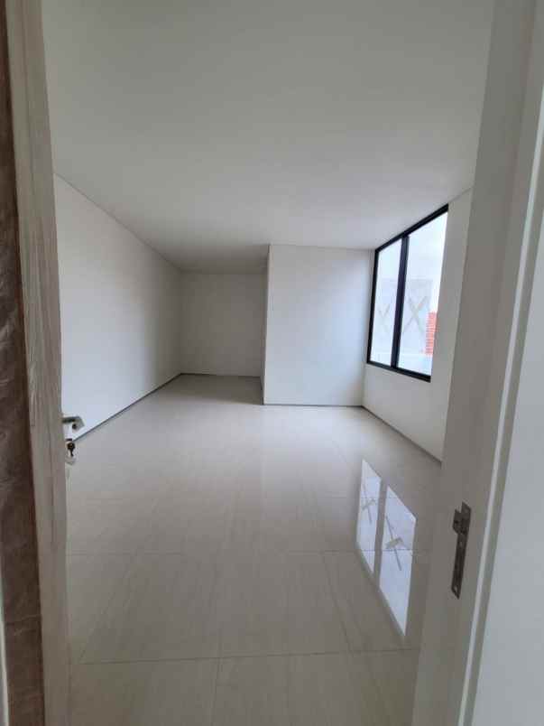 dijual rumah bendul merisi