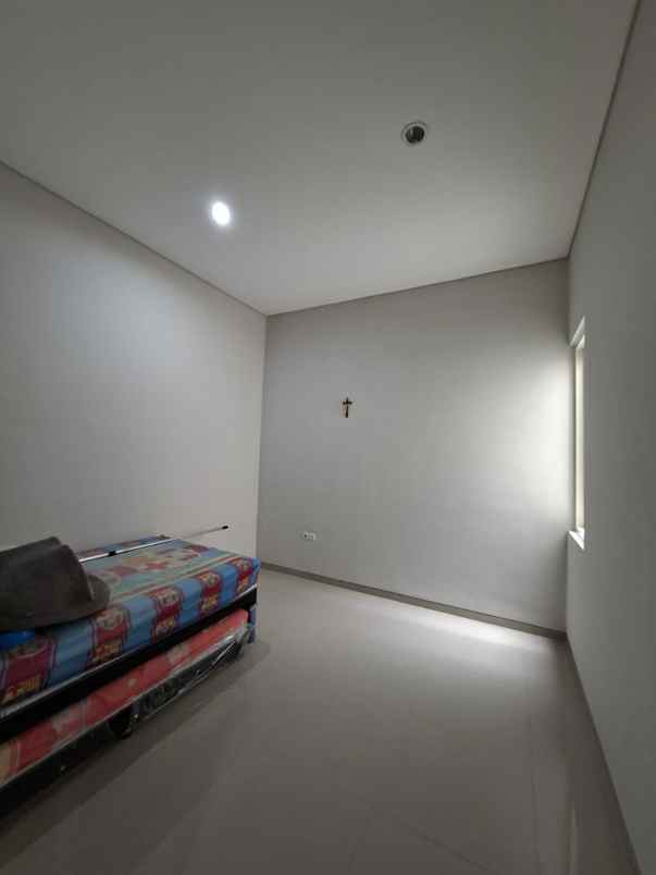 dijual rumah bhaskara selatan