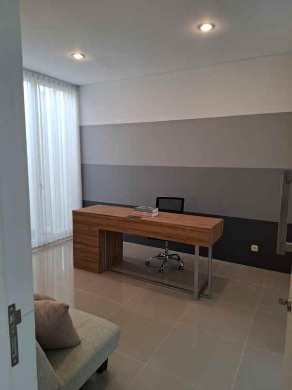 dijual rumah bukit golf international