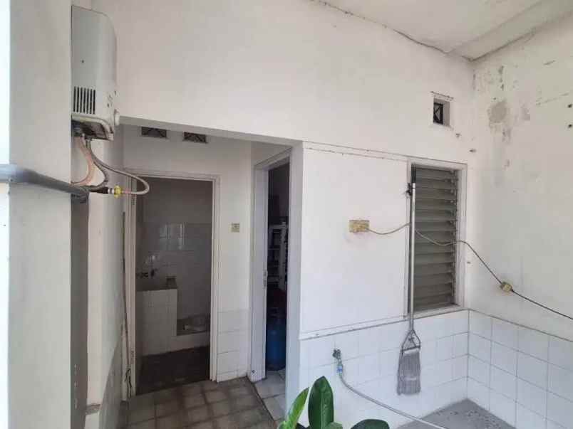 dijual rumah bumi permai araya