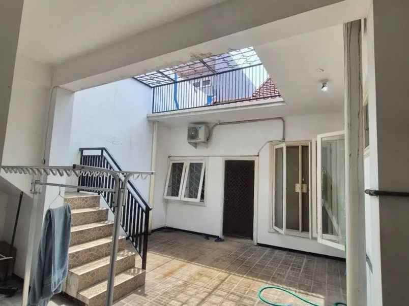 dijual rumah bumi permai araya