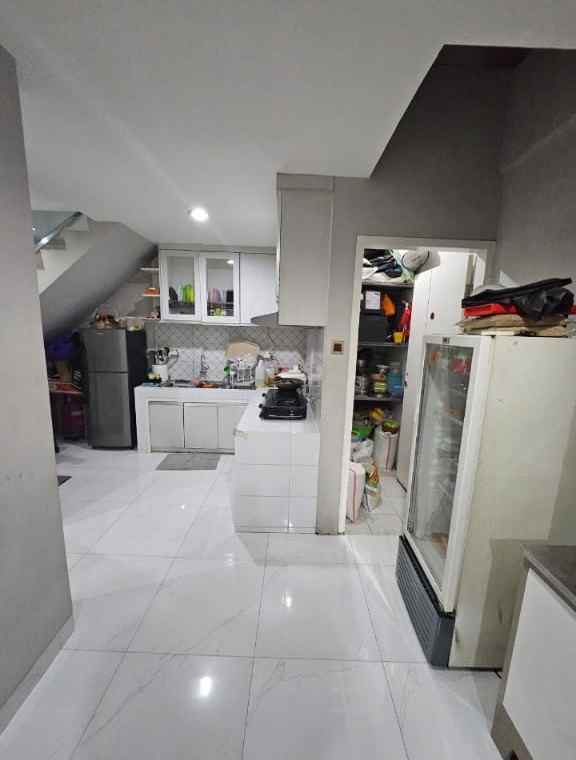 dijual rumah cantik minimalis di perumahan sunter